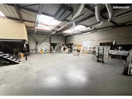 local d'activité 562 m²
