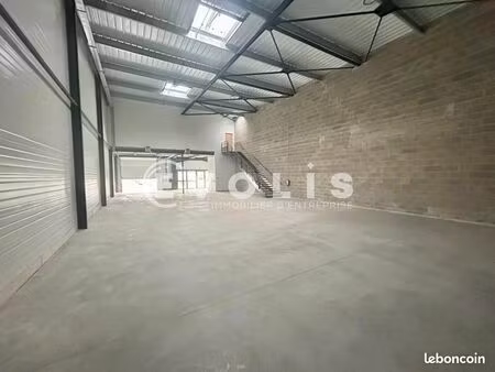 local d'activité 172 m²