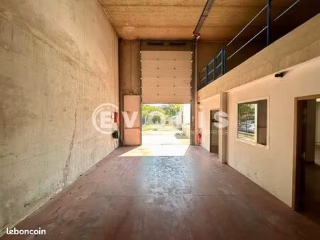 local d'activité 571 m²