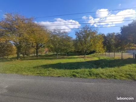 a vendre 1 terrain à bâtir 1384 m²