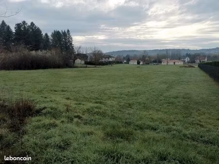 terrain 1 600 m² savignac les eglises