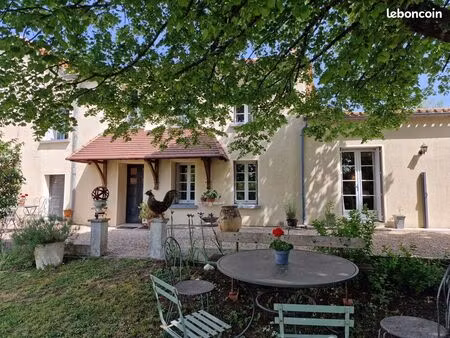 appartement 9 pièces 208 m²