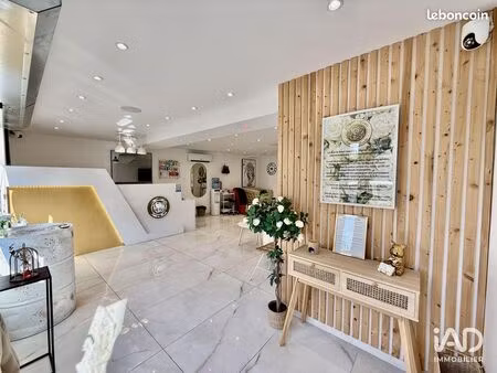 boutique 71 m² vaujours