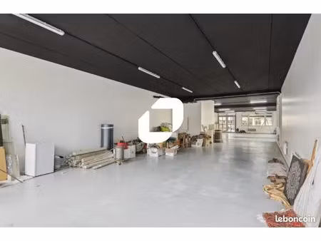 local d'activité 1 255 m²