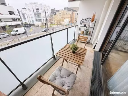 bel appartement 3 pièces lumineux avec balcon et parking