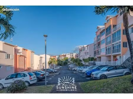en exclusivité – duplex 4/5 pièces avec vue mer et parking – moufia