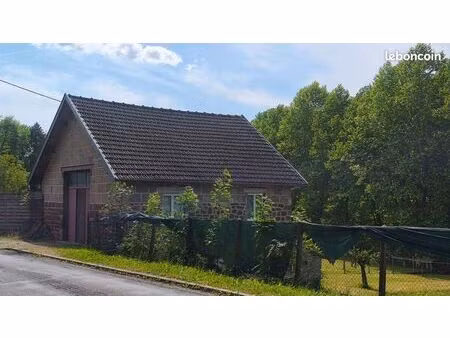 bâtiment 2 pièces 154 m²
