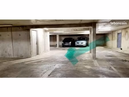 grande place de parking (15 m²) sécurisée proche d’orly  du rer c  t9 et ligne 14