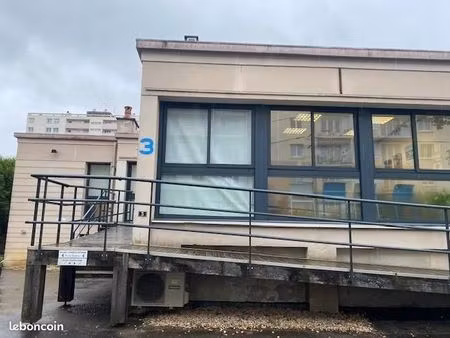 local commercial 569 m² besançon