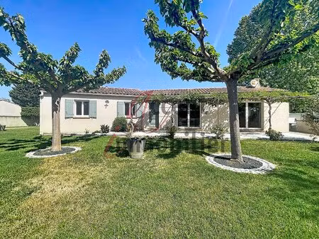 mollégès  villa de 130m² 3 chambres sur 820m² de terrain