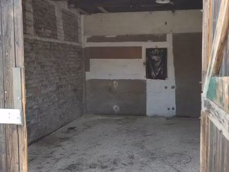 location garage surface 26m2