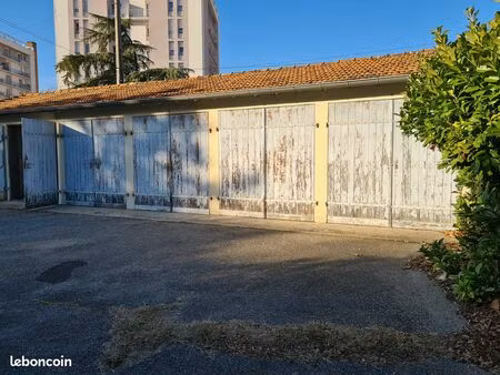 vends garage montelimar
