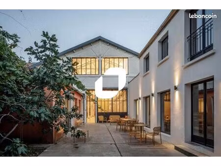 bureau 663 m²