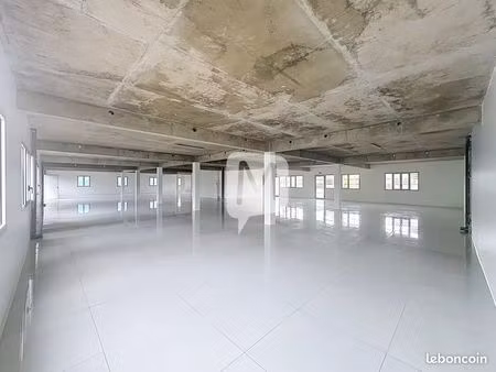 local commercial 126 m² matoury