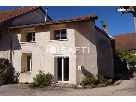 maison de village 5 pièces 142 m²