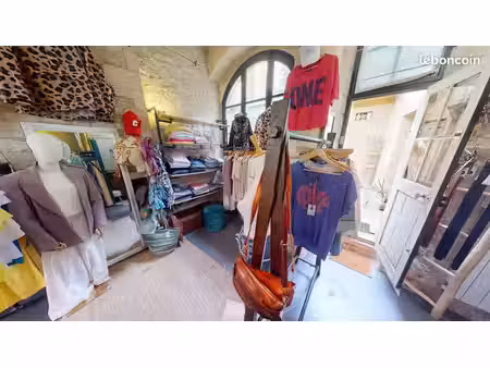 local 25 m²