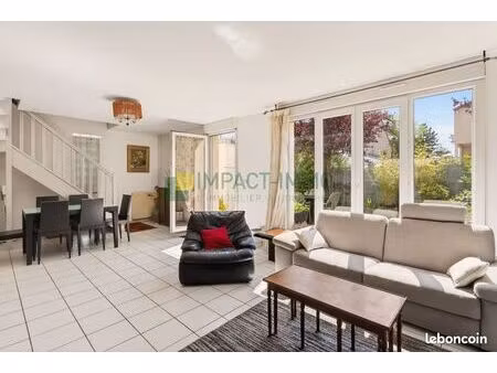 propriété 6 pièces 104 m²