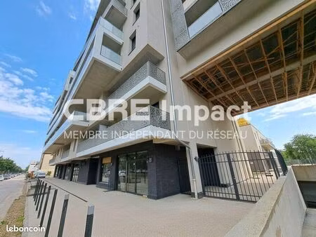 local commercial 111 m² dijon