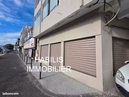 local commercial 137 m² saint-denis