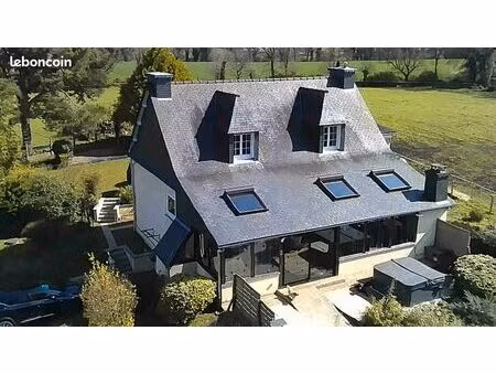 propriété 1.2 ha clôturé  néo-bretonne 140 m2 & spa