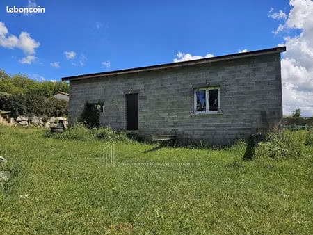 propriété 1 pièce 66 m²