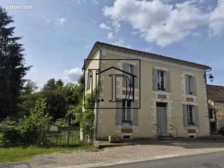 maison de village 7 pièces 153 m²