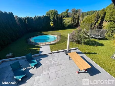 maison 8 pièces 178 m²