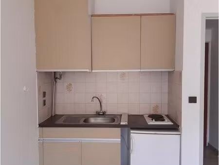studio 1 pièce 22 m²