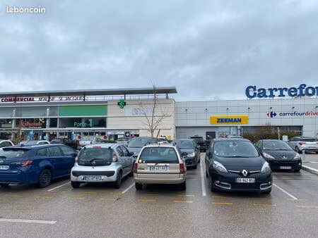 local commercial centre commercial carrefour de beaune
