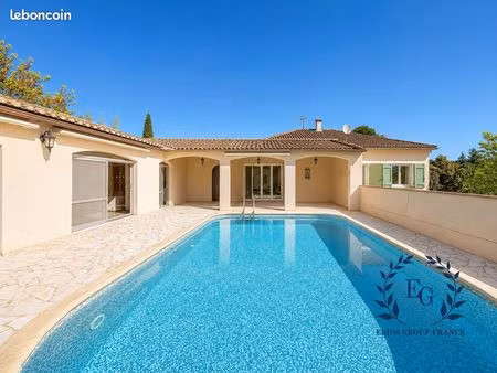 maison 8 pièces 210 m²