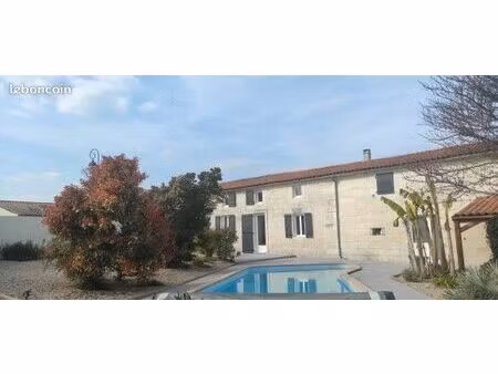 maison charentaise