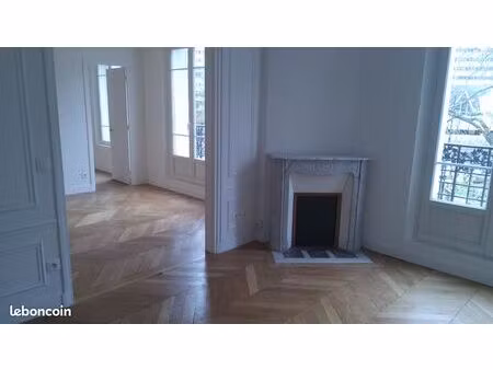 loue appartement 4 pièces