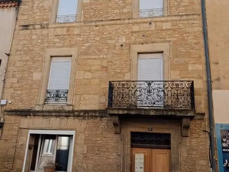 vend magnifique appartement en plein cœur du village