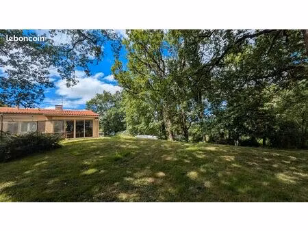maison individuelle t4  grand sous-sol  terrain 2000m²