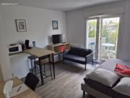 studio meuble 23m² face iut tours nord