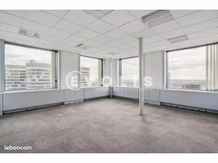 bureaux 6 900 m²