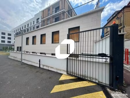 bureau 285 m²