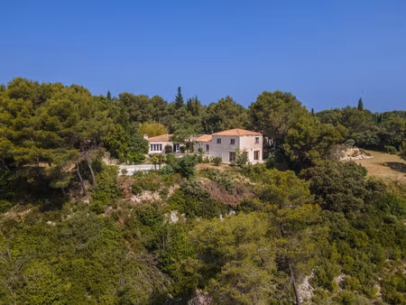 maison de luxe à vendre dans le quartier port marianne