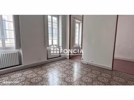 nîmes centre – élégant t4 de charme 105 m² – terrasse – parking sécurisé