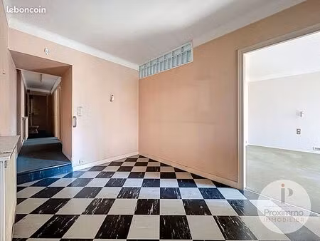 appartement 3 pièces 77 m²