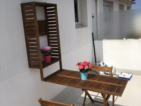 loue studio meublé et équipé