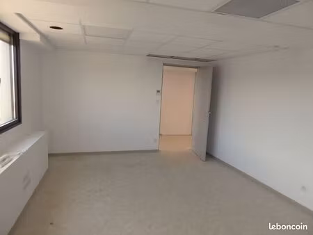 local médical/paramédical/autre 38m2 710