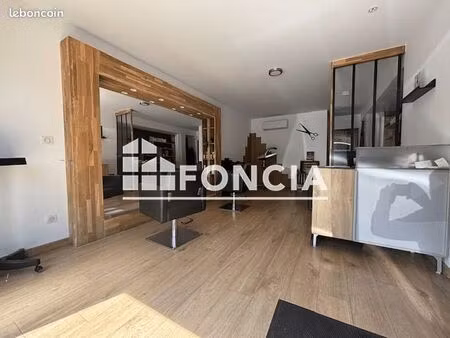 local commercial 54 m²
