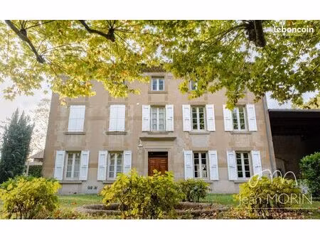 propriété 6 pièces 250 m²