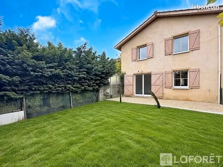 maison 5 pièces 104 m²