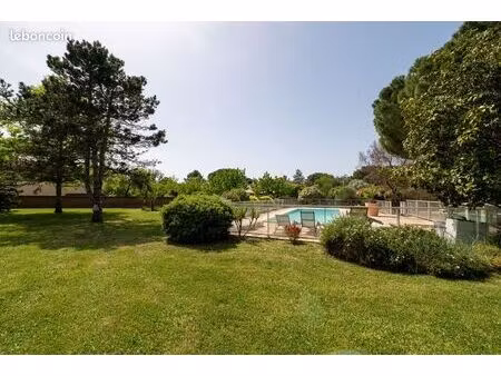 balma  élégante villa familiale de 238m2 sur 3000m2 de terrain arboré