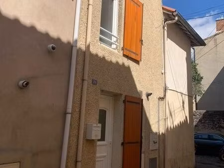 bessan centre - maison de village renovee meublee de 30m2
