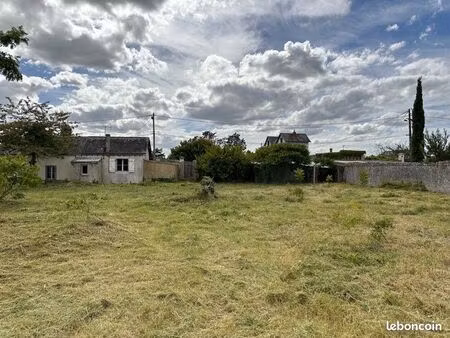 terrain constructible à vendre avec dépendance