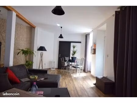 location maison de ville
