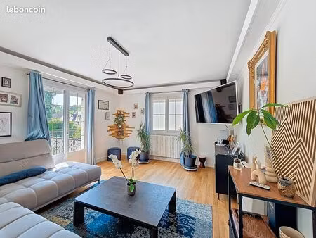 maison 8 pièces 210m2